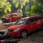 Acidente de carro no Jardim Botânico do Rio de Janeiro com viatura de bombeiros, deixando dois feridos.