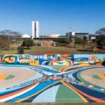 Quadras esportivas com pinturas artísticas em homenagem a JK no Parque da Cidade, Brasília.