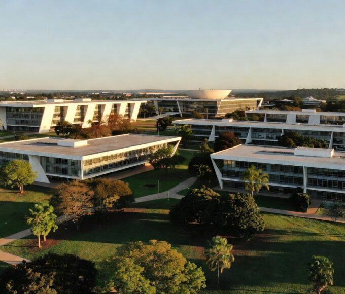 Campus da UnDF em Brasília com prédios e áreas verdes