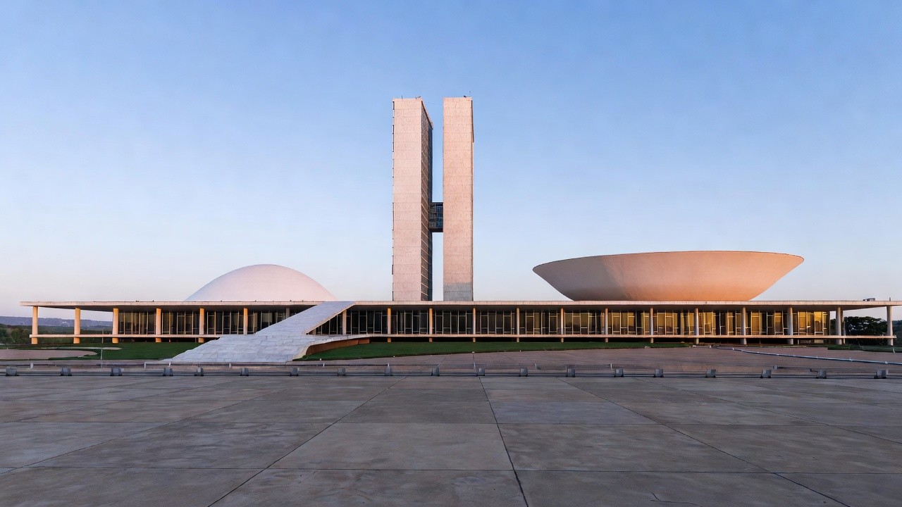 Congresso Nacional em Brasília representando canais de denúncia para direitos de crianças e adolescentes no DF