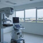 Equipamento de mamografia em hospital do Distrito Federal para diagnóstico precoce de câncer de mama