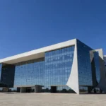 Edifício do BRB em Brasília representando decisão do TCDF sobre bens indisponíveis